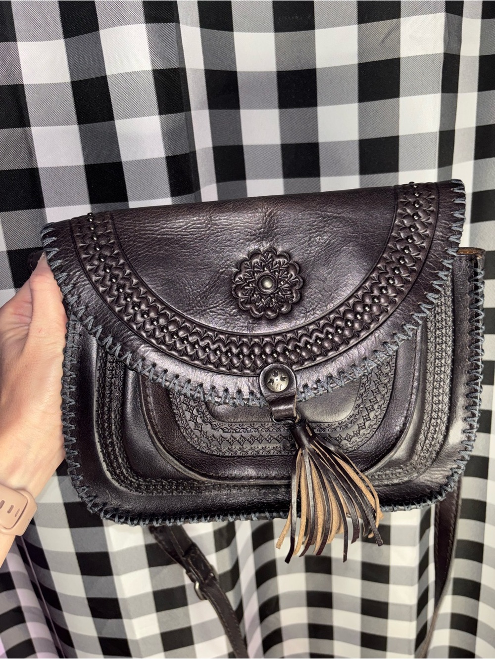 Patricia Nash Beaumont Black Tooled Leather Crossbody Bag - Picture 6 of 9